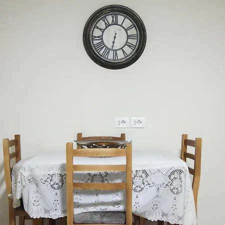 Escape Apartment *